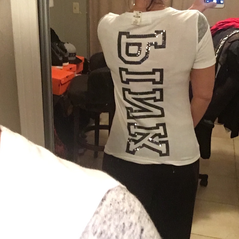 đź–¤SOLDđź–¤VS PINK Varsity Shorts &Bling Tee - Picture 5 of 8